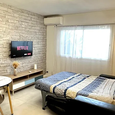 Climatise, Proche De La Apartman